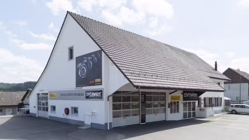 AGOM – Driver Center Pirelli – Brunegg