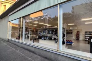 Auto-Music-Shop Sàrl