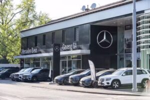 Automobiles Caveng SA. Mercedes-Benz Rive Gauche – Lac, Genève