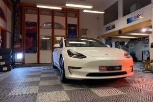 Car Cosmetic Detailing – Soins esthétiques automobiles