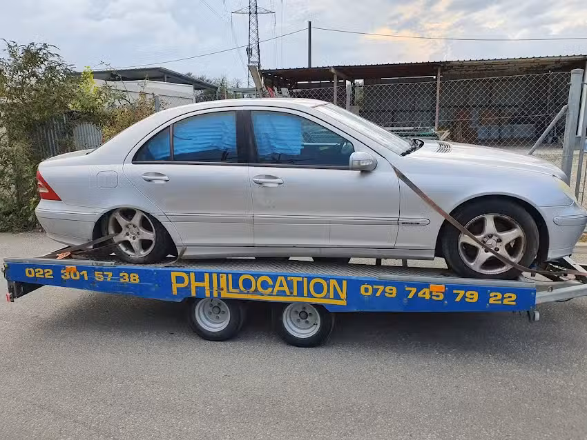 Demolizione Riciclaggio Auto Moto Débarras Gratuit