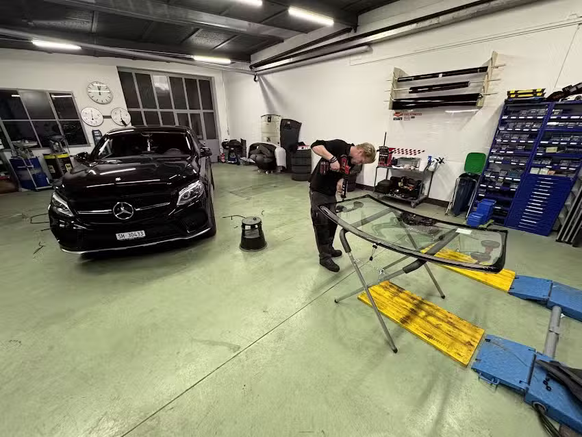 Edelschmiede Fahrzeugveredelung – Ihr Partner für Auto Folierungen, Reparaturen und Service in Döttingen