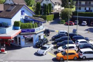 Garage-Pneuhaus Carlone AG