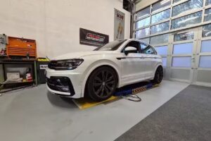 Helmi Motorsport Team by Helm