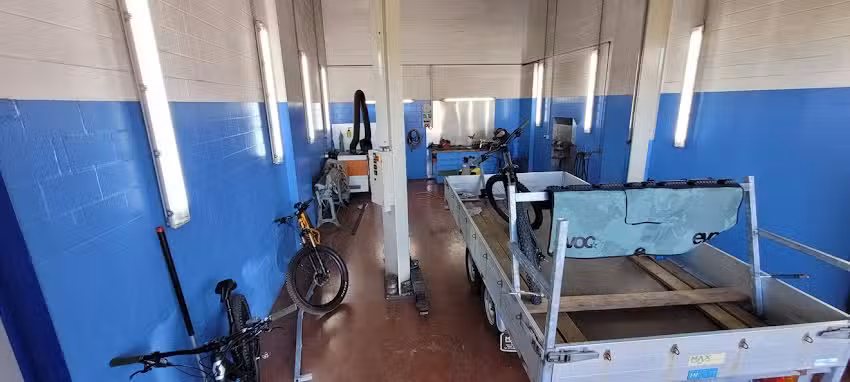 Kreuzgarage Eggerstanden AG