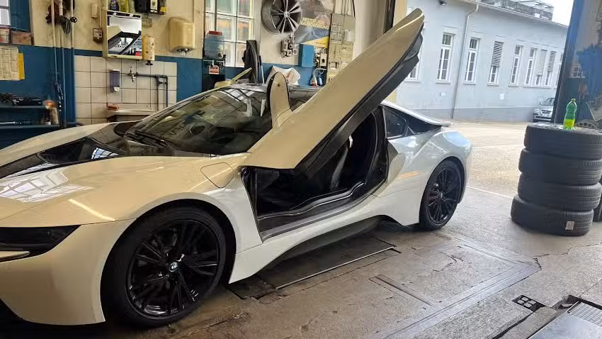 Lenherr Beat Carrosserie & Pneuhaus AG