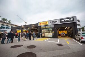 P ZERO WORLD AUTHORIZED PIRELLI DEALER