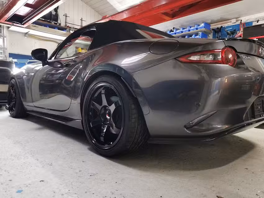 Pneus haute performance PAW – Accessoires auto Wüthrich