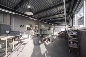 Tesla-Werkstatt by auto wyrsch | service | reparaturen | carrosserie & lackierung