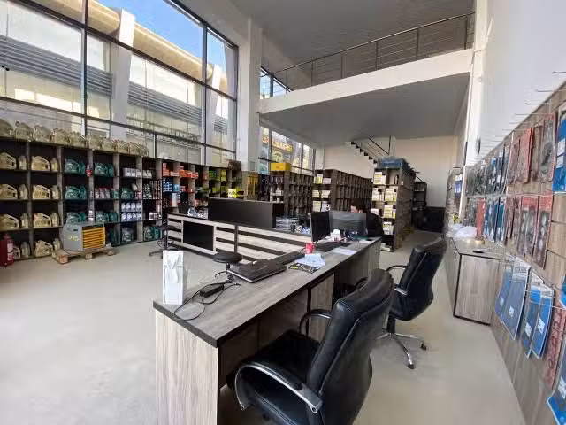 Tugra Autoservice, Ersatztell, Reparatur, Wartung und 24/7 Pannenhilfe