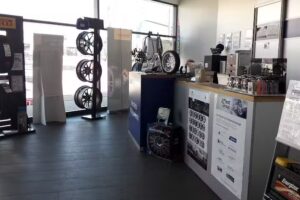 Zweifel & Partner Garage Pneuhaus AG | ferma+vai | Centro Autisti